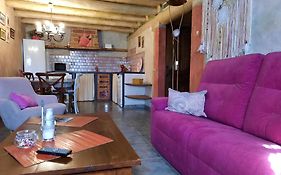 Apartamentos La Borda Castillon